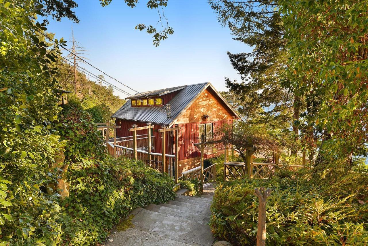 Salishan Tree House Suite Cowichan Bay Bagian luar foto