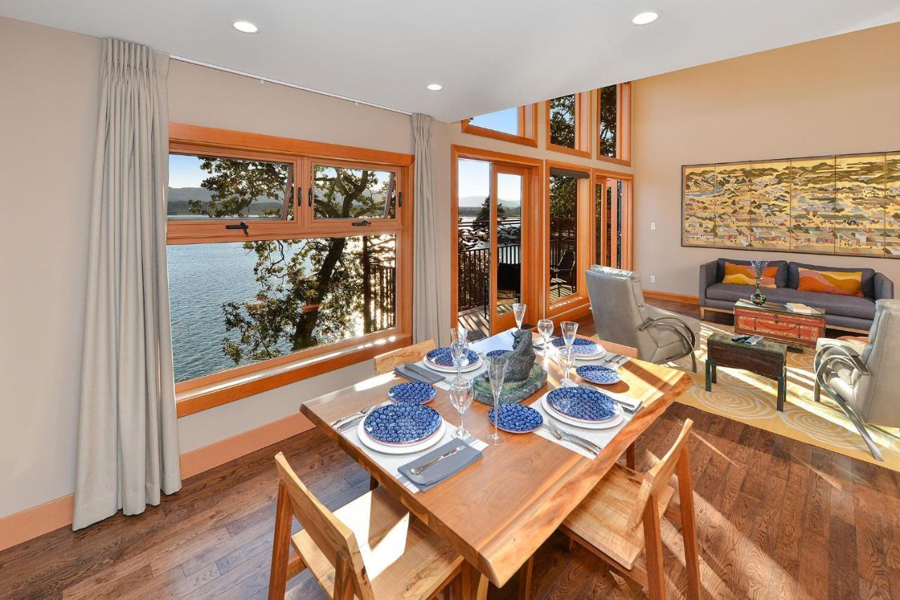 Salishan Tree House Suite Cowichan Bay Bagian luar foto