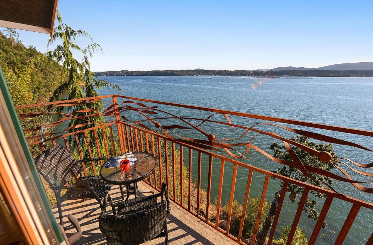 Salishan Tree House Suite Cowichan Bay Bagian luar foto