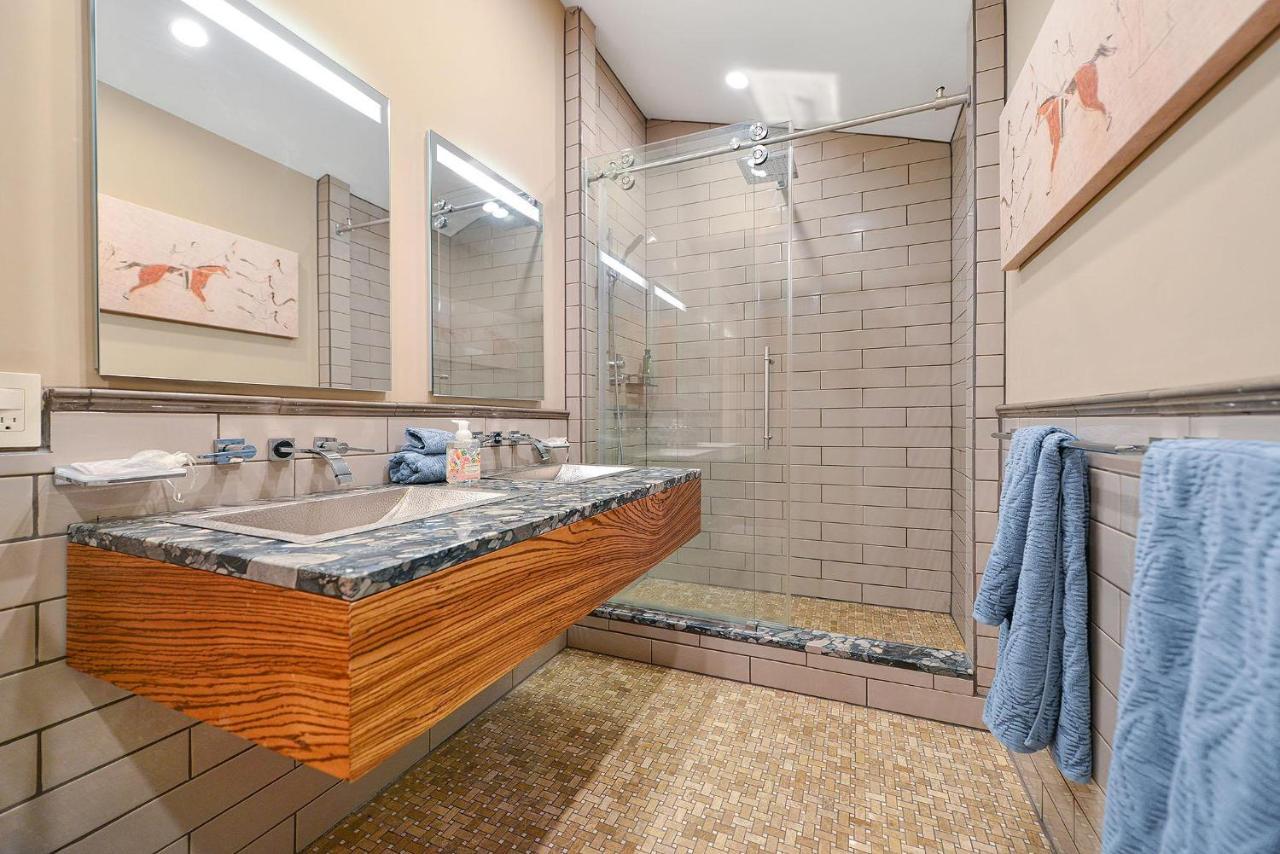 Salishan Tree House Suite Cowichan Bay Bagian luar foto