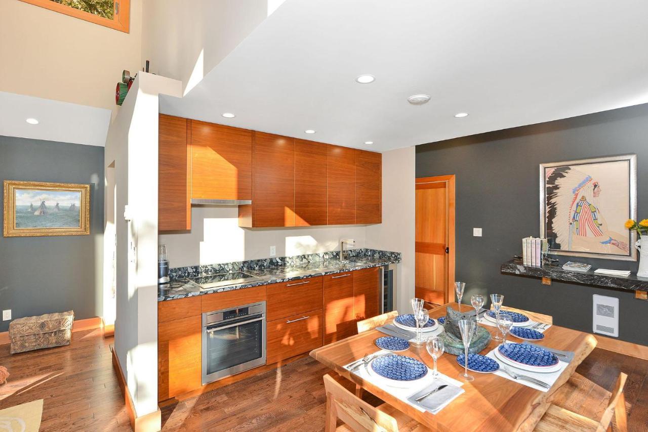 Salishan Tree House Suite Cowichan Bay Bagian luar foto