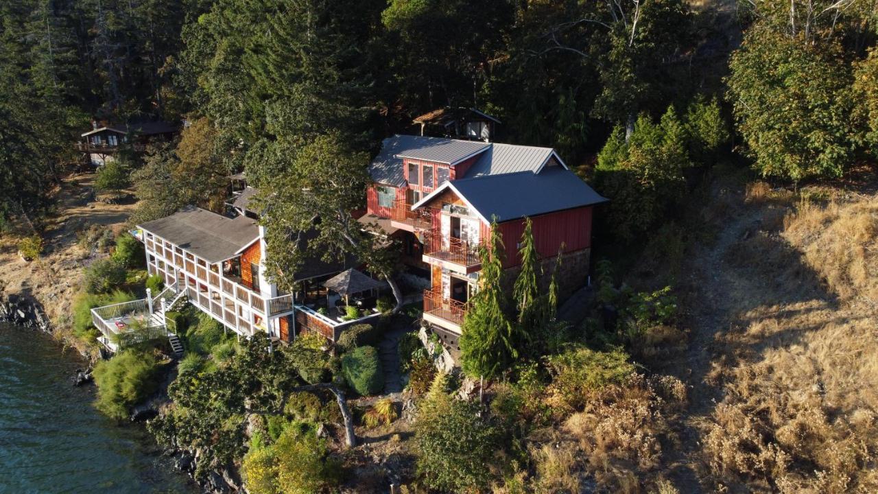 Salishan Tree House Suite Cowichan Bay Bagian luar foto