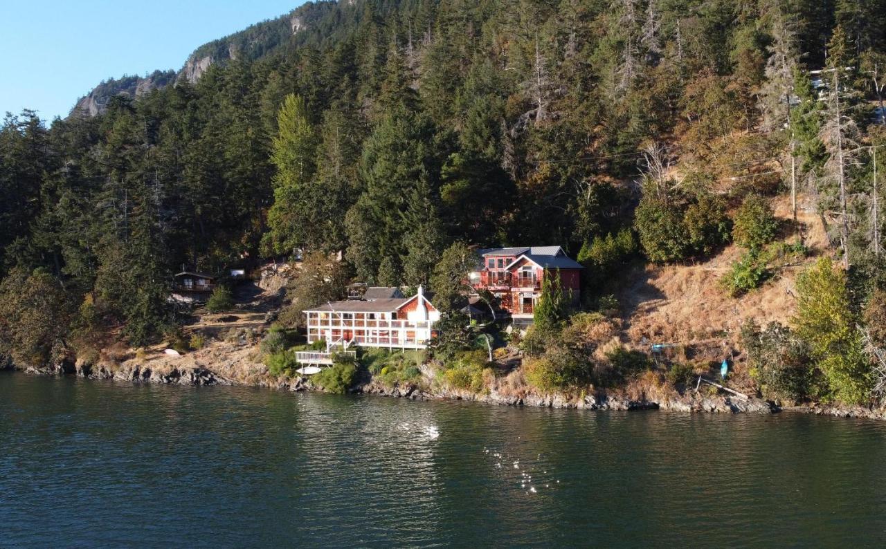 Salishan Tree House Suite Cowichan Bay Bagian luar foto