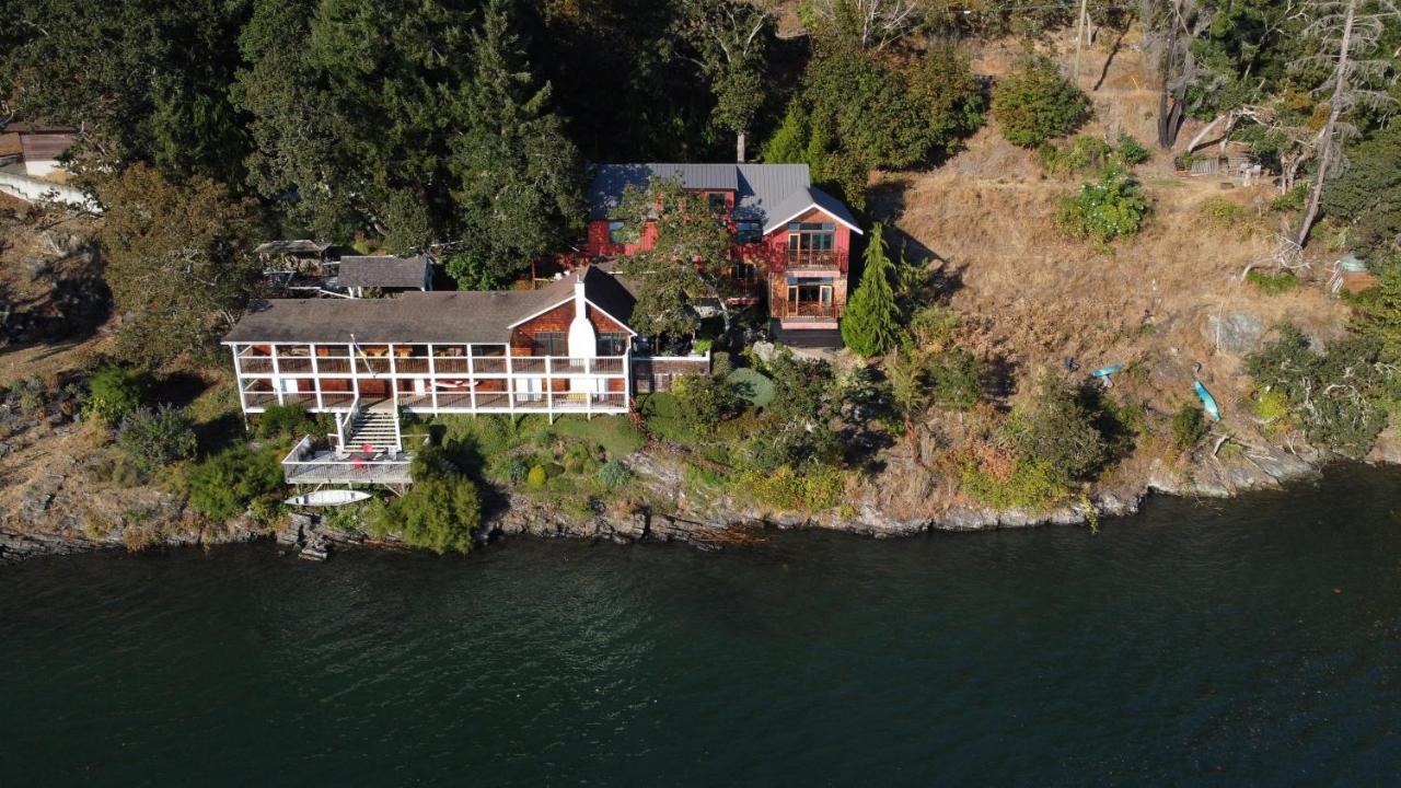 Salishan Tree House Suite Cowichan Bay Bagian luar foto