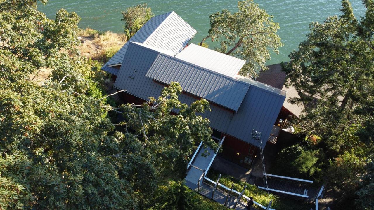 Salishan Tree House Suite Cowichan Bay Bagian luar foto